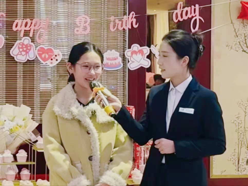 人生第一次，主持夢(mèng)的初次綻放