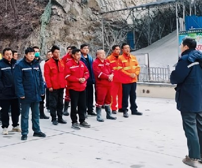 實(shí)戰(zhàn)演練，防患未“燃”｜雙河金礦開(kāi)展冬季火災(zāi)應(yīng)急預(yù)案演練